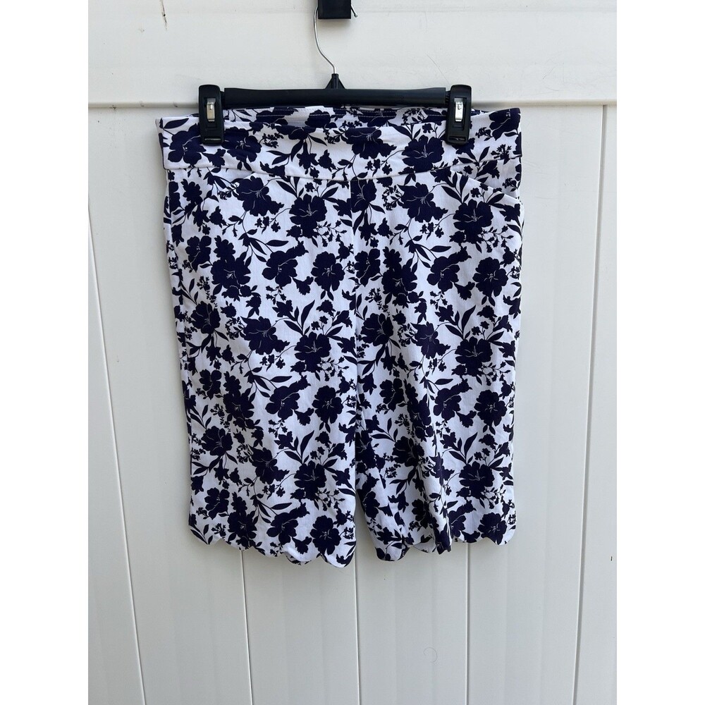 Coral Bay Women’s Pull On Bermuda Shorts Sz 8 Floral Blue White Rayon Nylon